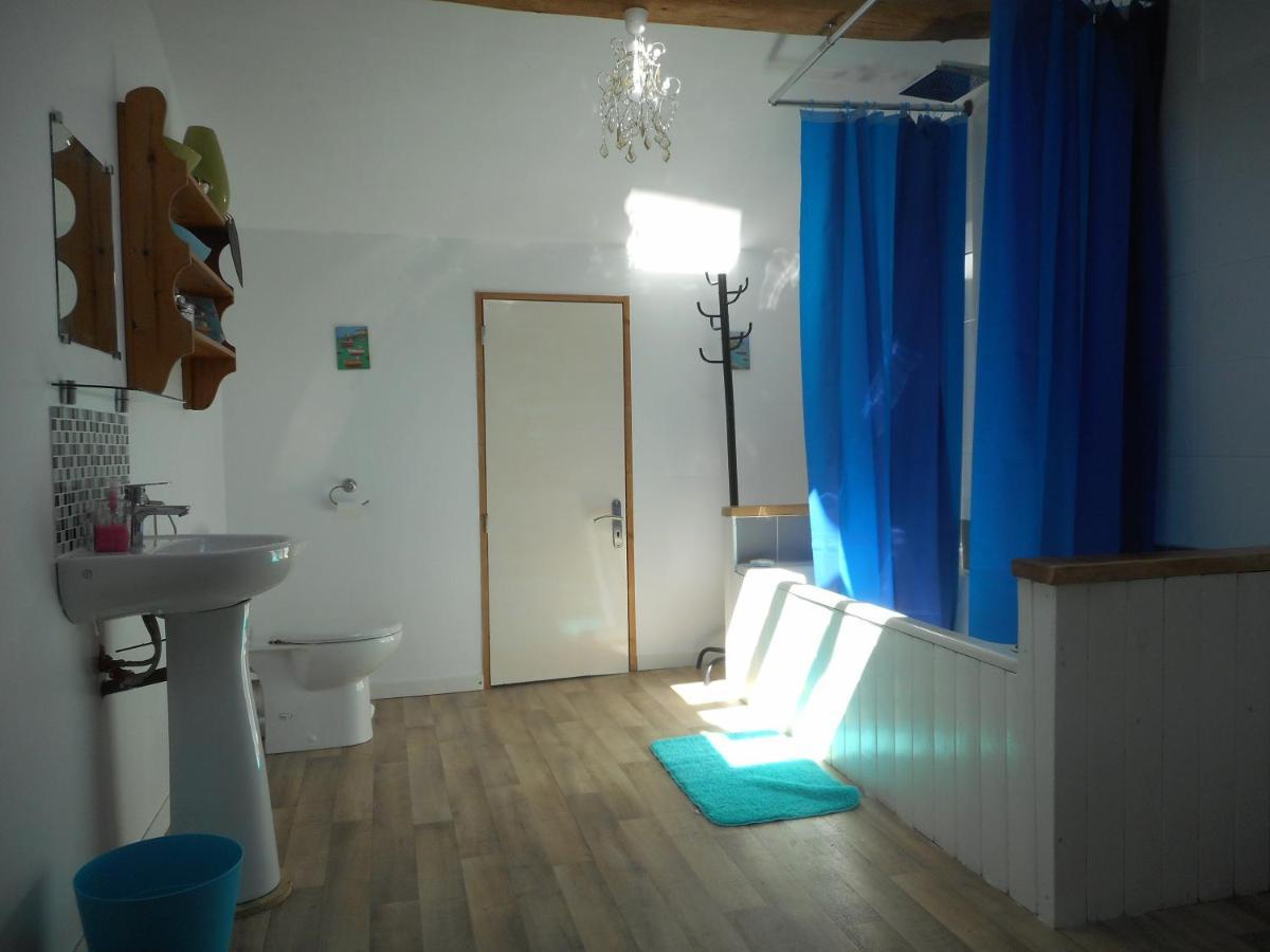 Saint-Pardoux-lʼOrtigier 38 Friaudour B&B 외부 사진